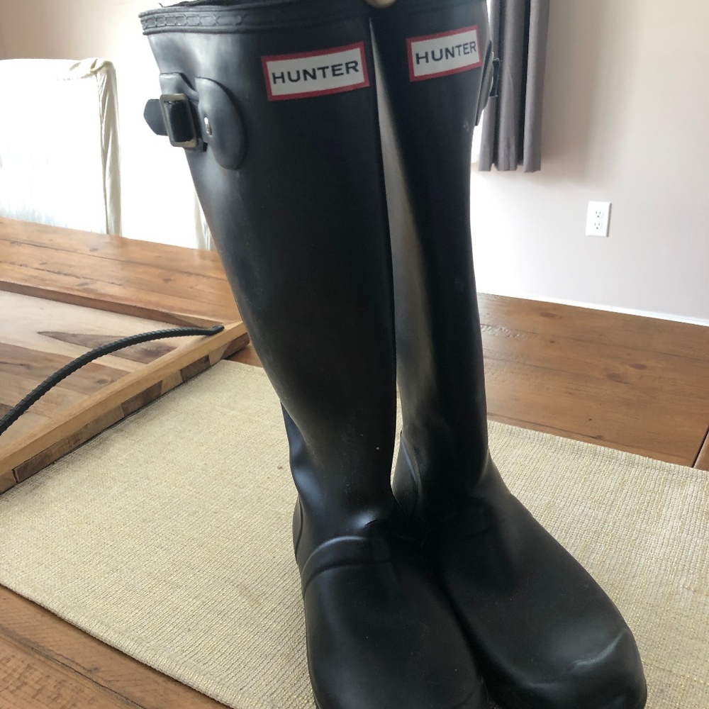 Tall hunter boots
